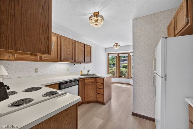 15504 Roxboro Drive, Middleburg Heights, OH 44130