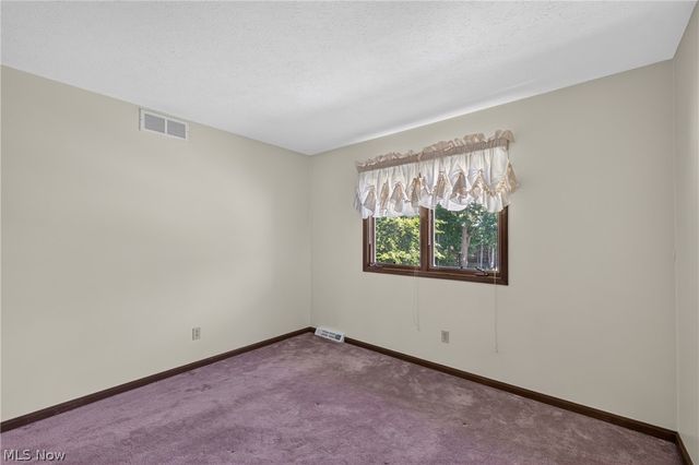 15504 Roxboro Drive, Middleburg Heights, OH 44130