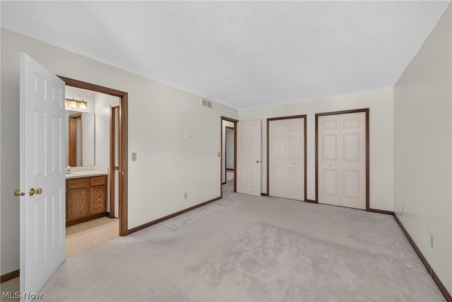15504 Roxboro Drive, Middleburg Heights, OH 44130