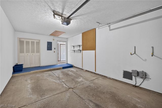 15504 Roxboro Drive, Middleburg Heights, OH 44130