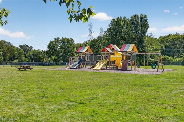 15504 Roxboro Drive, Middleburg Heights, OH 44130