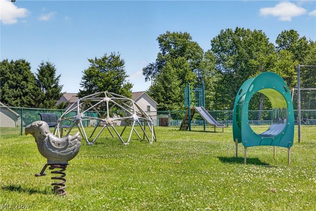 15504 Roxboro Drive, Middleburg Heights, OH 44130