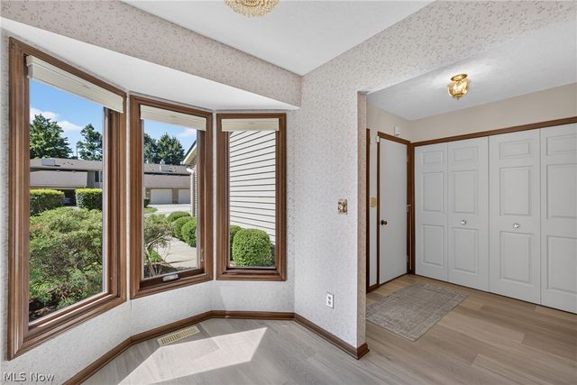 15504 Roxboro Drive, Middleburg Heights, OH 44130