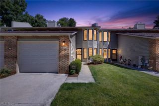 15504 Roxboro Drive, Middleburg Heights, OH 44130