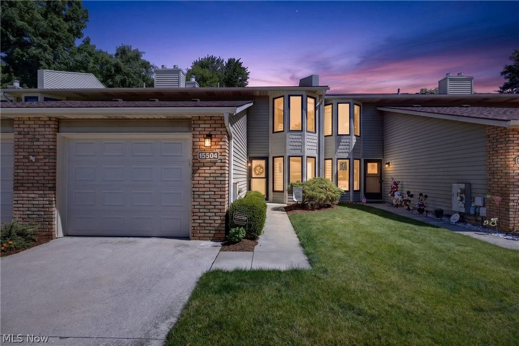 15504 Roxboro Drive, Middleburg Heights, OH 44130