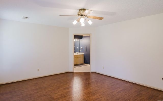 2004 N Fox Trail, Benton, AR 72019