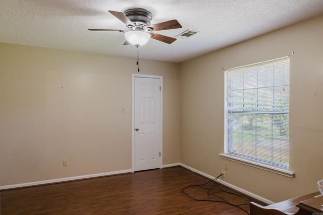 2004 N Fox Trail, Benton, AR 72019