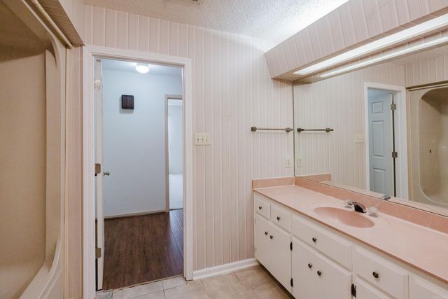 2004 N Fox Trail, Benton, AR 72019