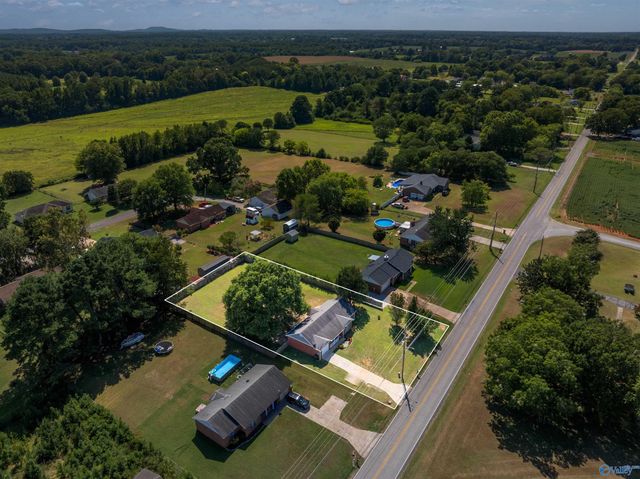 1216 Charity Lane, Hazel Green, AL 35750