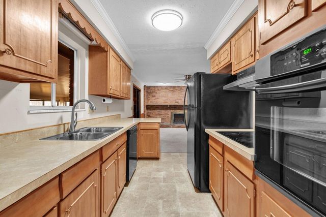 49 S Summit Ridge Road S, Reynoldsburg, OH 43068