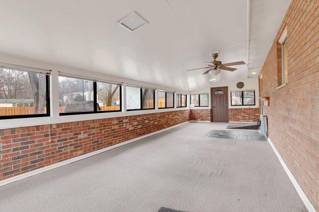 49 S Summit Ridge Road S, Reynoldsburg, OH 43068