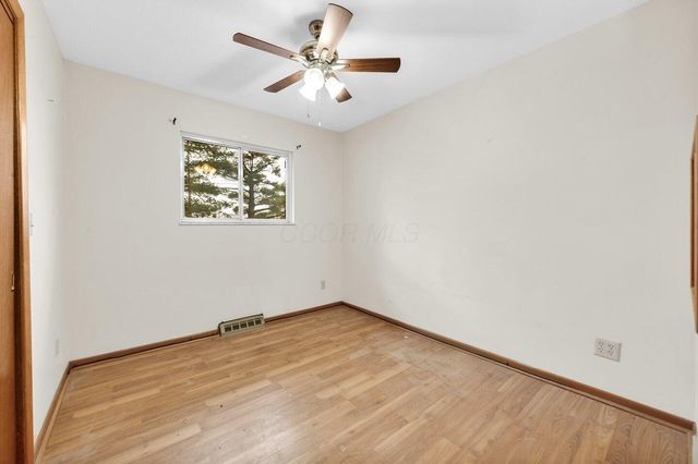 49 S Summit Ridge Road S, Reynoldsburg, OH 43068