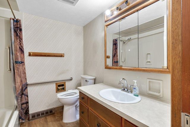 49 S Summit Ridge Road S, Reynoldsburg, OH 43068