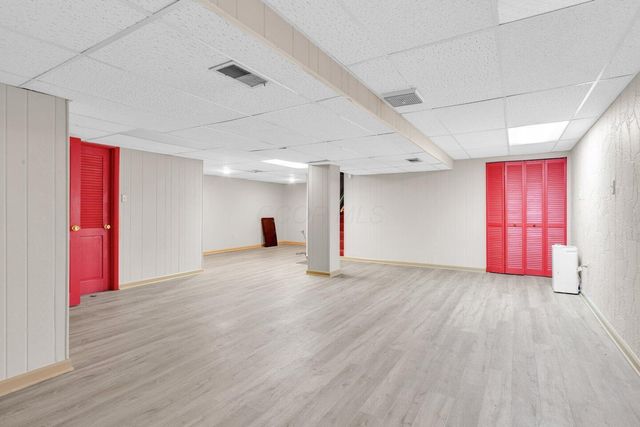 49 S Summit Ridge Road S, Reynoldsburg, OH 43068