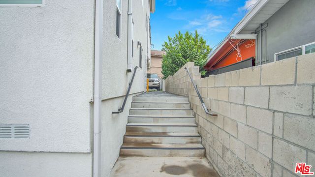 5353 5355 Oakland Street, Los Angeles, CA 90032