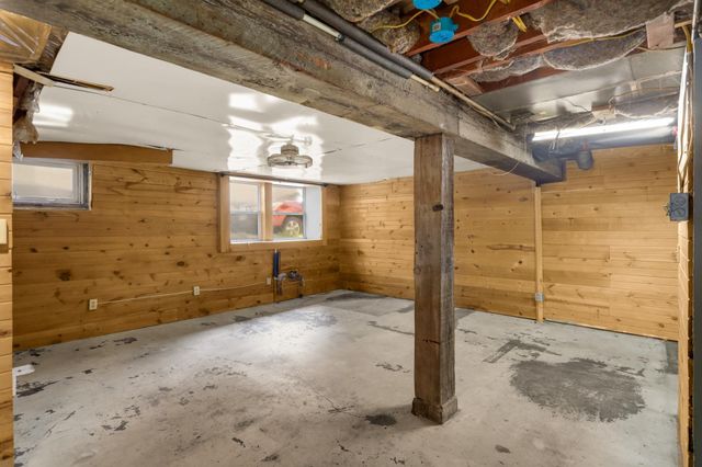 1257 7th Street E, Saint Paul, MN 55106