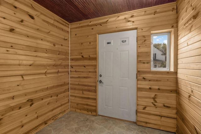 1257 7th Street E, Saint Paul, MN 55106