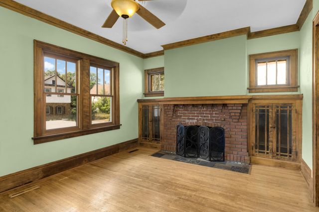 1257 7th Street E, Saint Paul, MN 55106