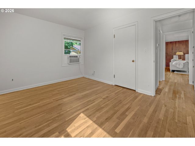 3305 Se PINEHURST Ave, Milwaukie, OR 97267