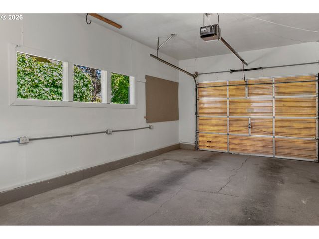 3305 Se PINEHURST Ave, Milwaukie, OR 97267