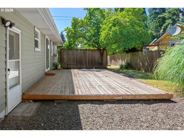 3305 Se PINEHURST Ave, Milwaukie, OR 97267