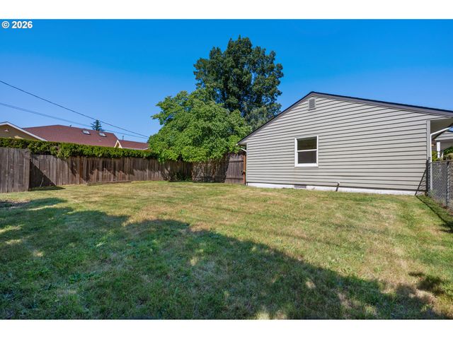 3305 Se PINEHURST Ave, Milwaukie, OR 97267