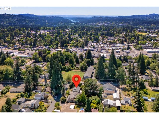 3305 Se PINEHURST Ave, Milwaukie, OR 97267