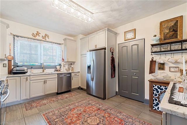 1062 Stanley RD, Portsmouth, VA 23701