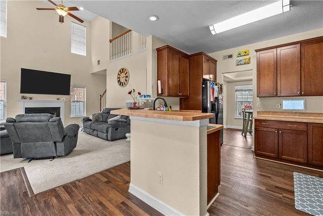 4012 Brians LN, Suffolk, VA 23434