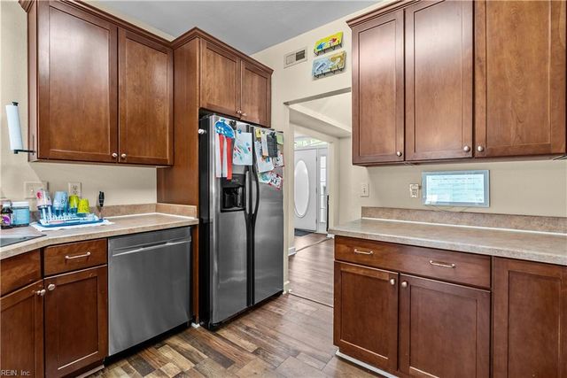 4012 Brians LN, Suffolk, VA 23434