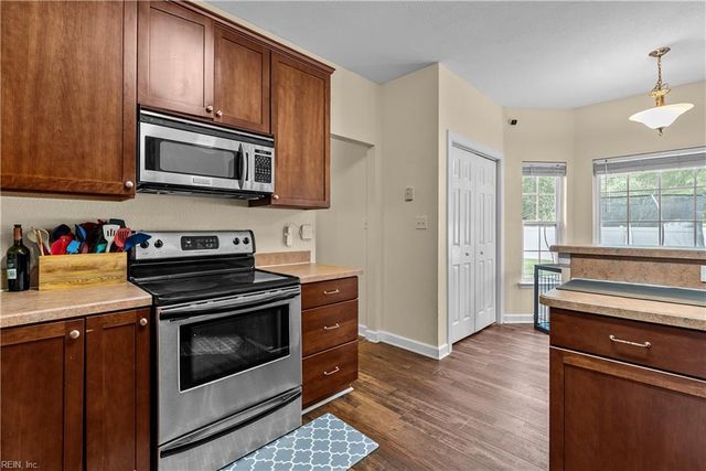 4012 Brians LN, Suffolk, VA 23434