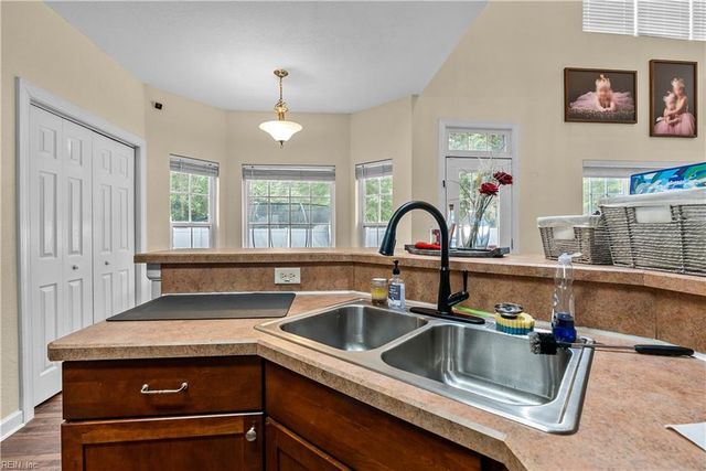 4012 Brians LN, Suffolk, VA 23434