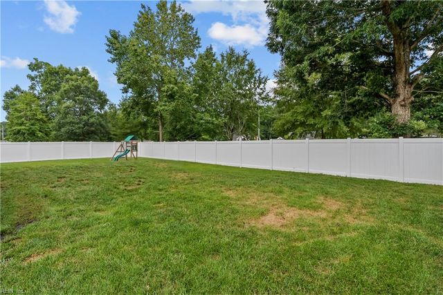 4012 Brians LN, Suffolk, VA 23434