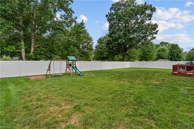 4012 Brians LN, Suffolk, VA 23434