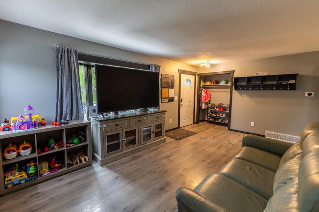 4025 7th Place NW, Rochester, MN 55901