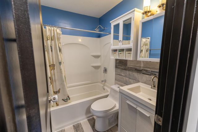 4025 7th Place NW, Rochester, MN 55901