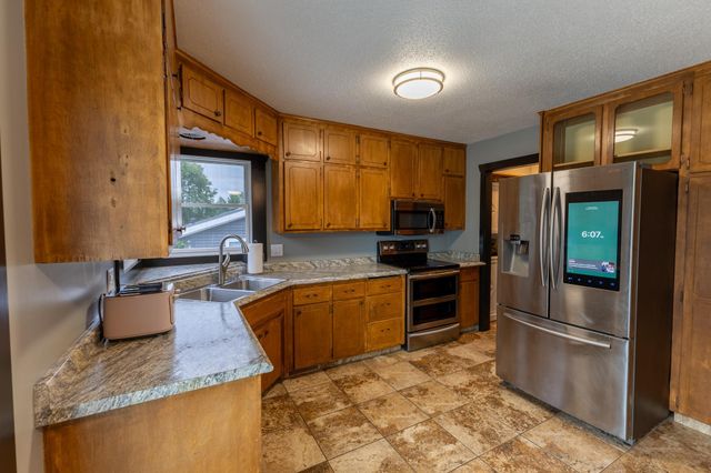 4025 7th Place NW, Rochester, MN 55901