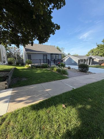 4025 7th Place NW, Rochester, MN 55901