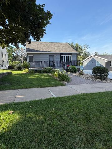 4025 7th Place NW, Rochester, MN 55901