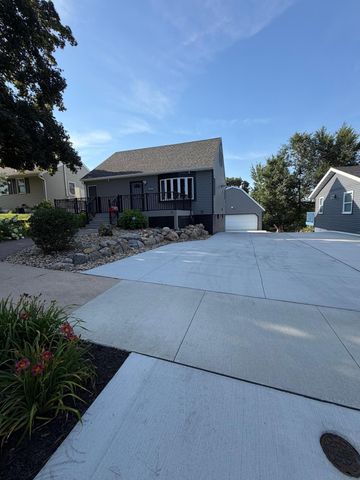 4025 7th Place NW, Rochester, MN 55901