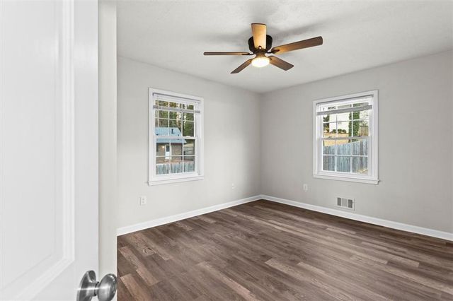 1121 Neva SW Drive, Marietta, GA 30060