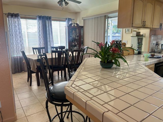 6305 N Marty Avenue, Fresno, CA 93711