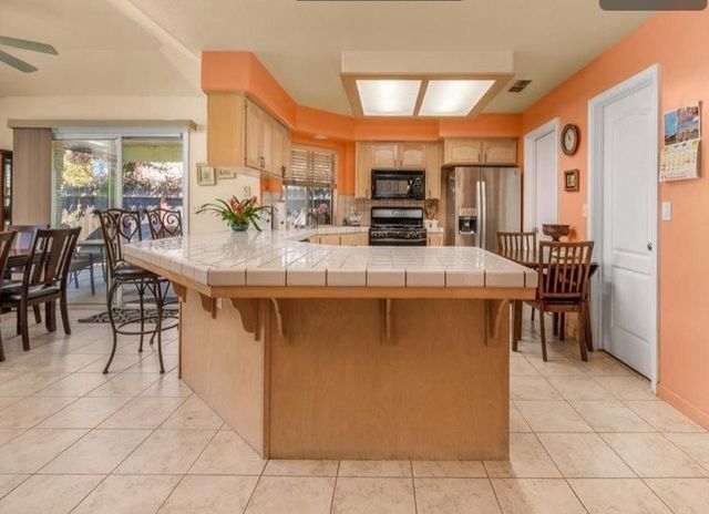 6305 N Marty Avenue, Fresno, CA 93711