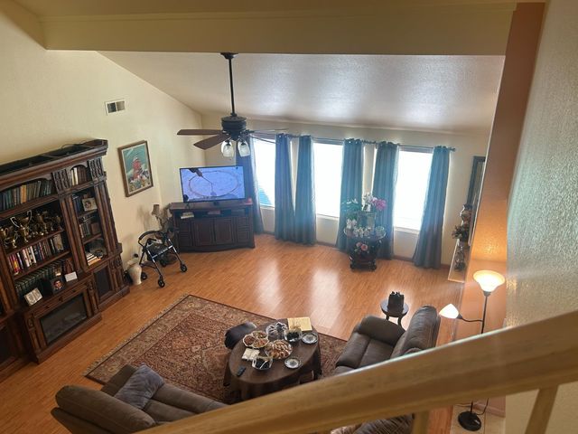 6305 N Marty Avenue, Fresno, CA 93711