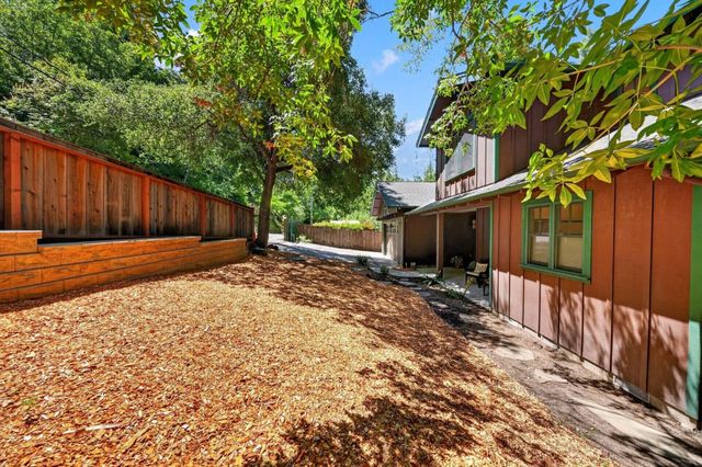 9984 Love Creek Road, Ben Lomond, CA 95005