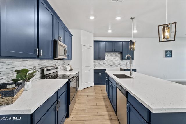 8916 W JEFFERSON Street, Tolleson, AZ 85353