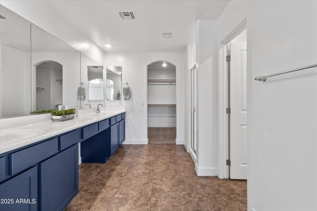 8916 W JEFFERSON Street, Tolleson, AZ 85353