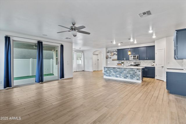 8916 W JEFFERSON Street, Tolleson, AZ 85353