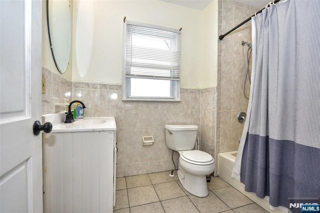 111 Teaneck Road, Teaneck, NJ 07666