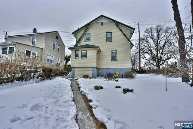 111 Teaneck Road, Teaneck, NJ 07666